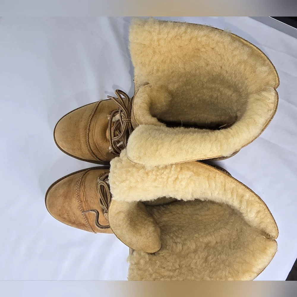 UGG Australia Abbey Shearling Boots Womens 9.5 Tan Lace Up Combat Style